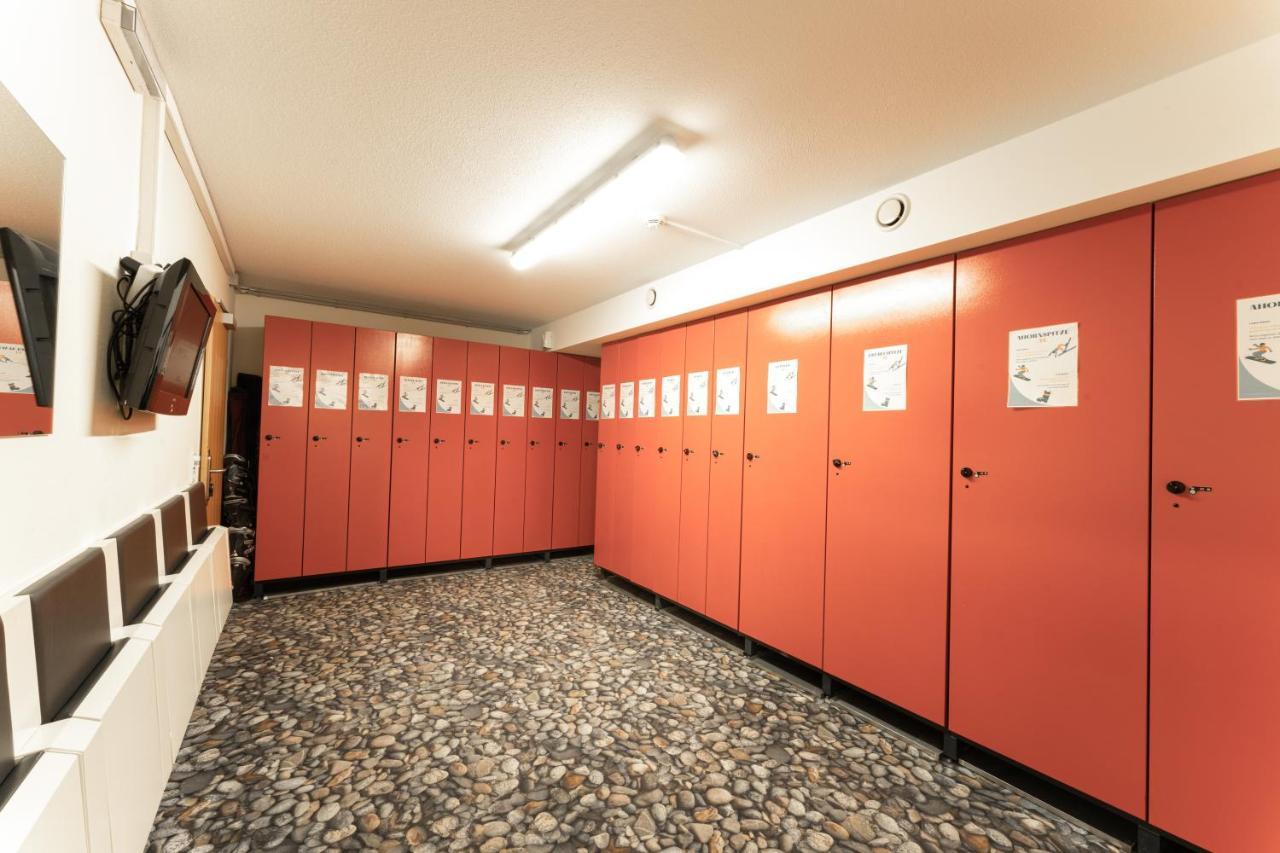 Aparthotel Dorfplatzl Garni Tux Exteriör bild