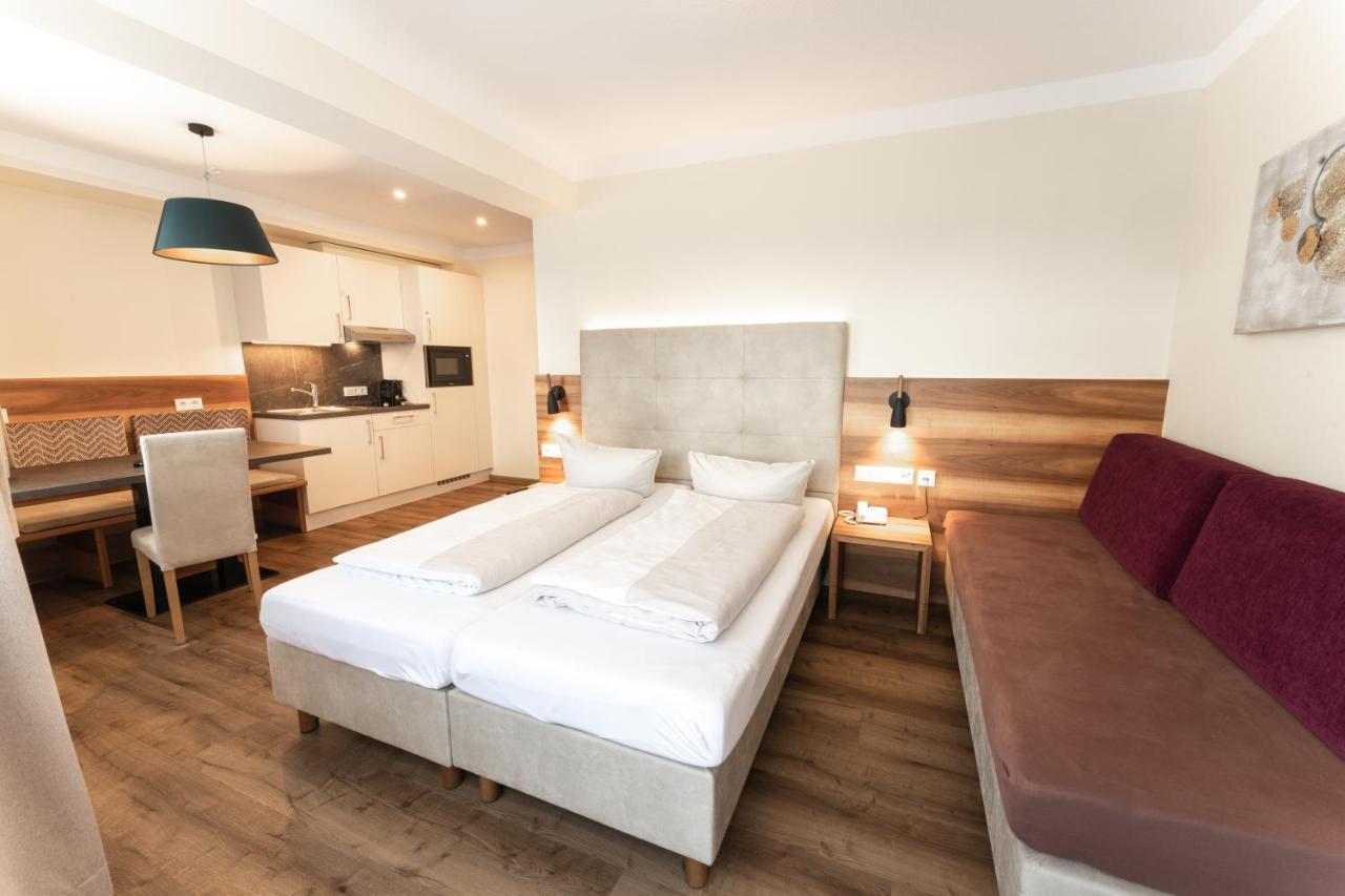 Aparthotel Dorfplatzl Garni Tux Exteriör bild