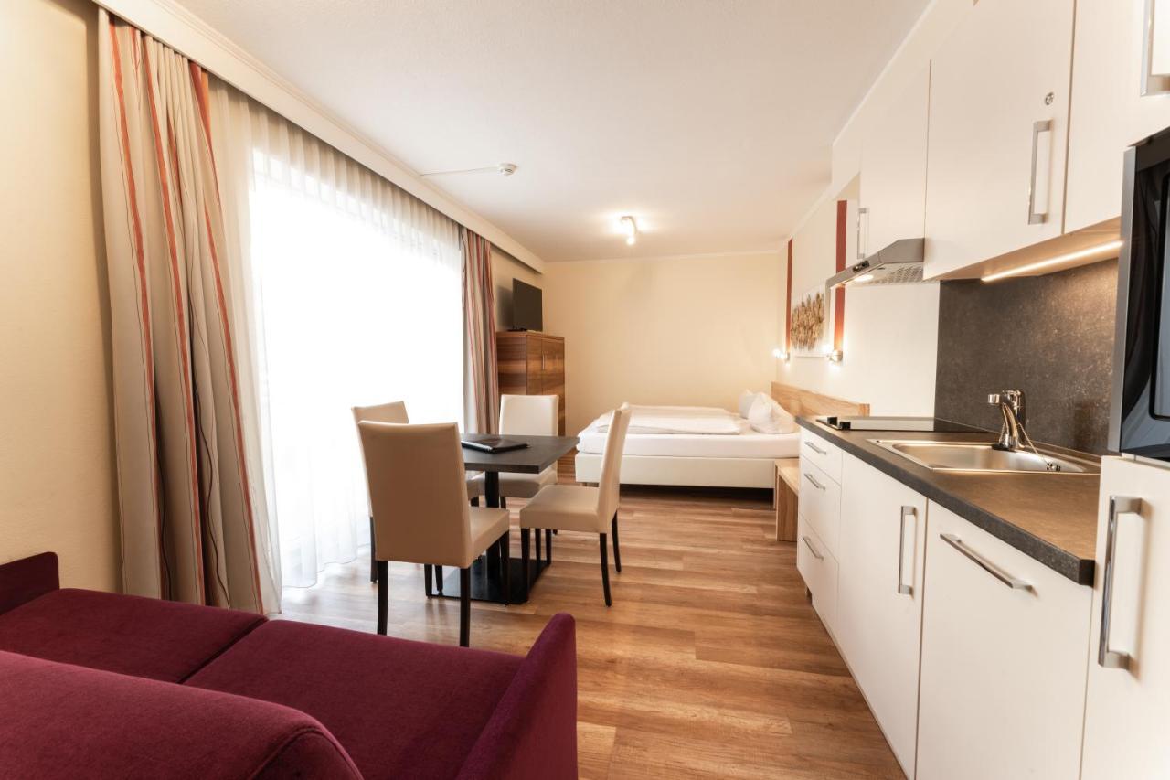 Aparthotel Dorfplatzl Garni Tux Exteriör bild