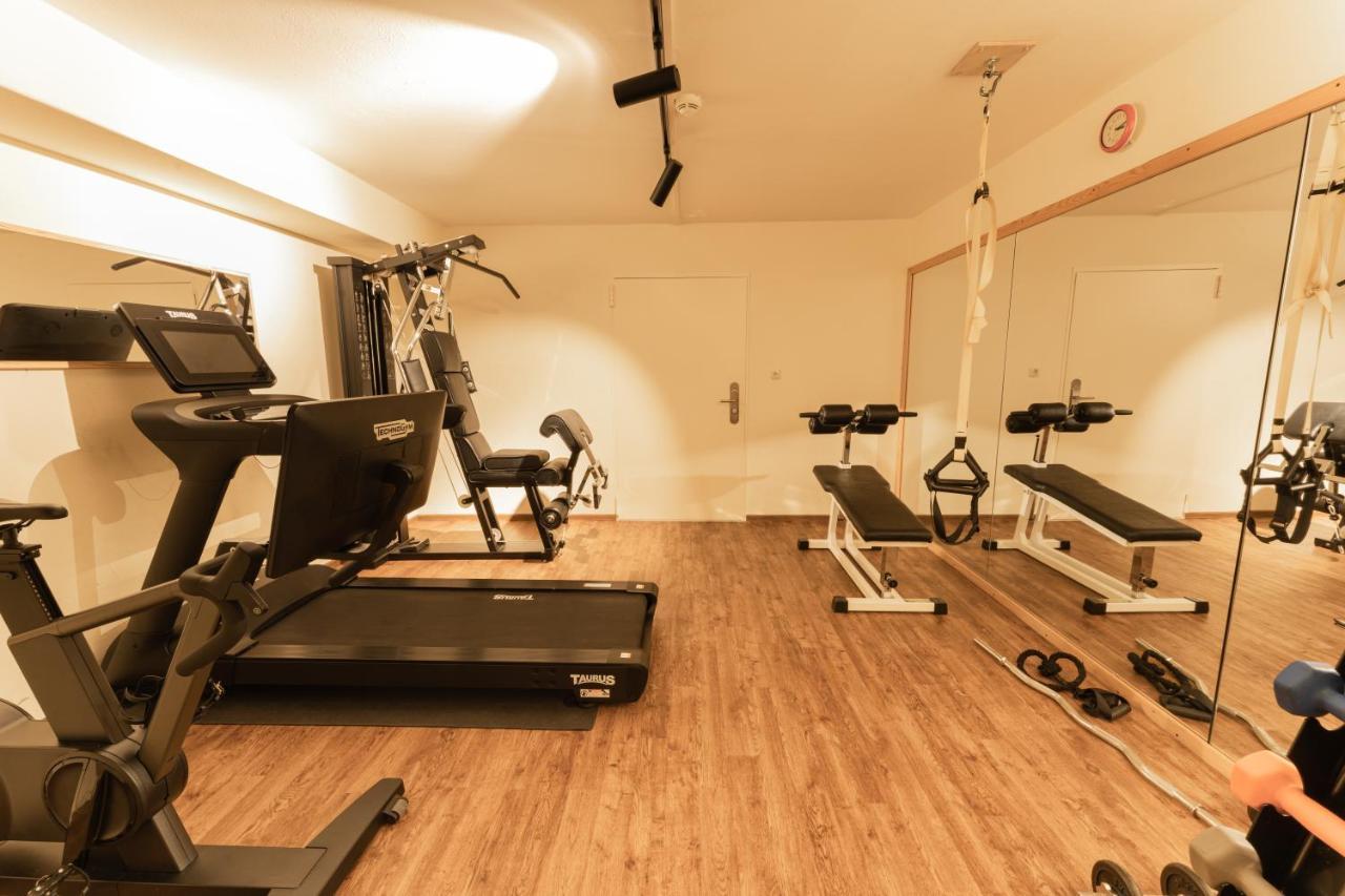 Aparthotel Dorfplatzl Garni Tux Exteriör bild