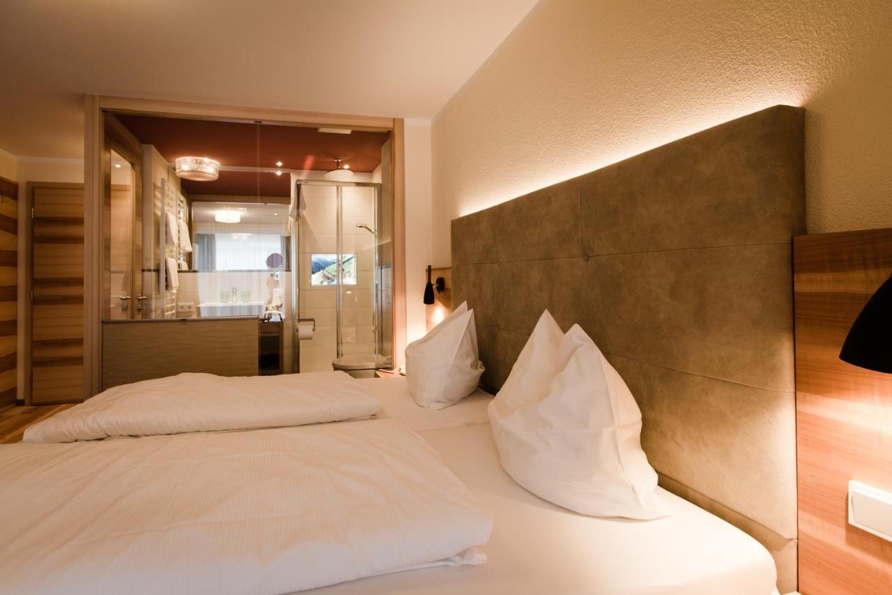 Aparthotel Dorfplatzl Garni Tux Exteriör bild